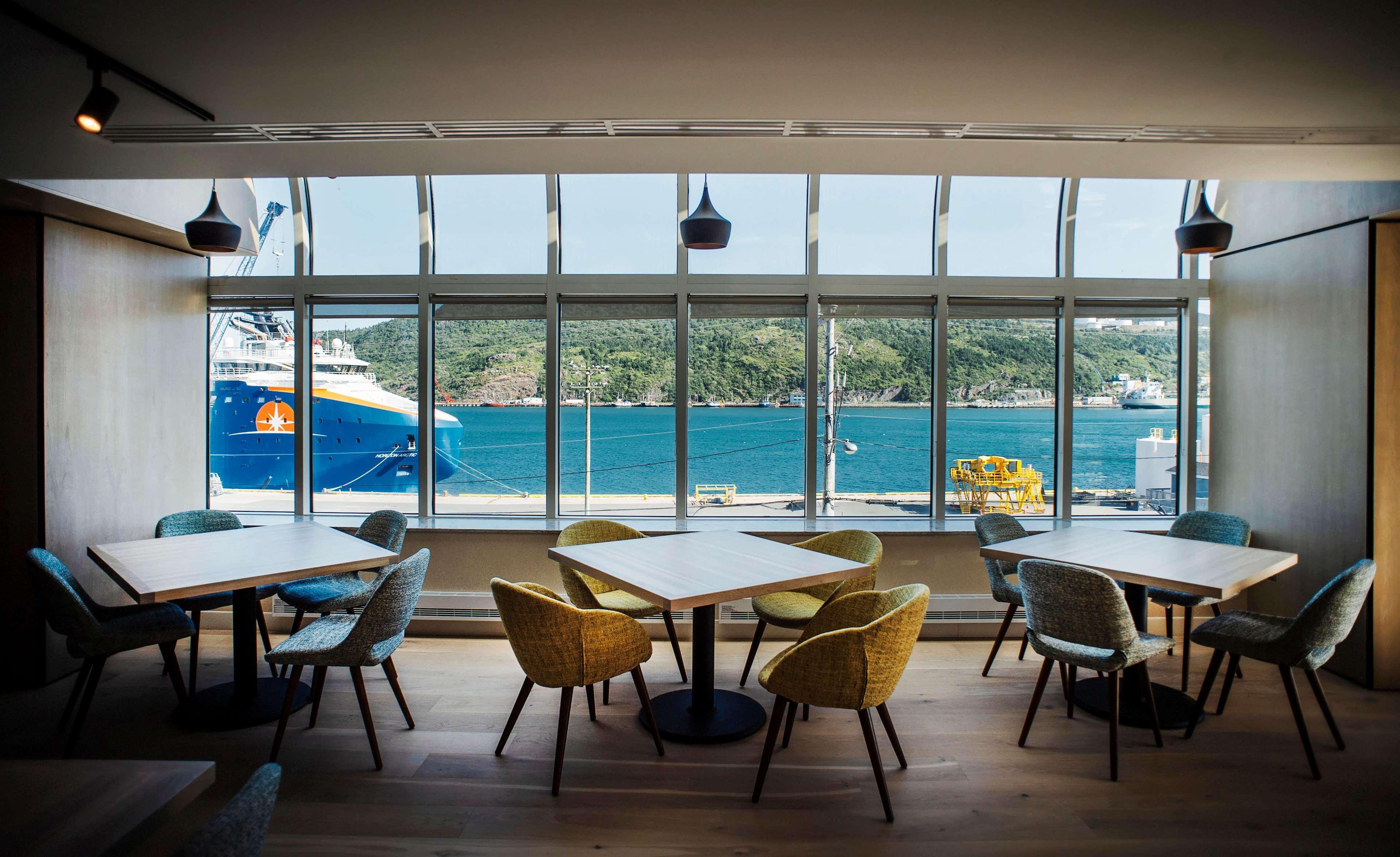 Doubletree By Hilton St. John'S Harbourview Hotel Buitenkant foto