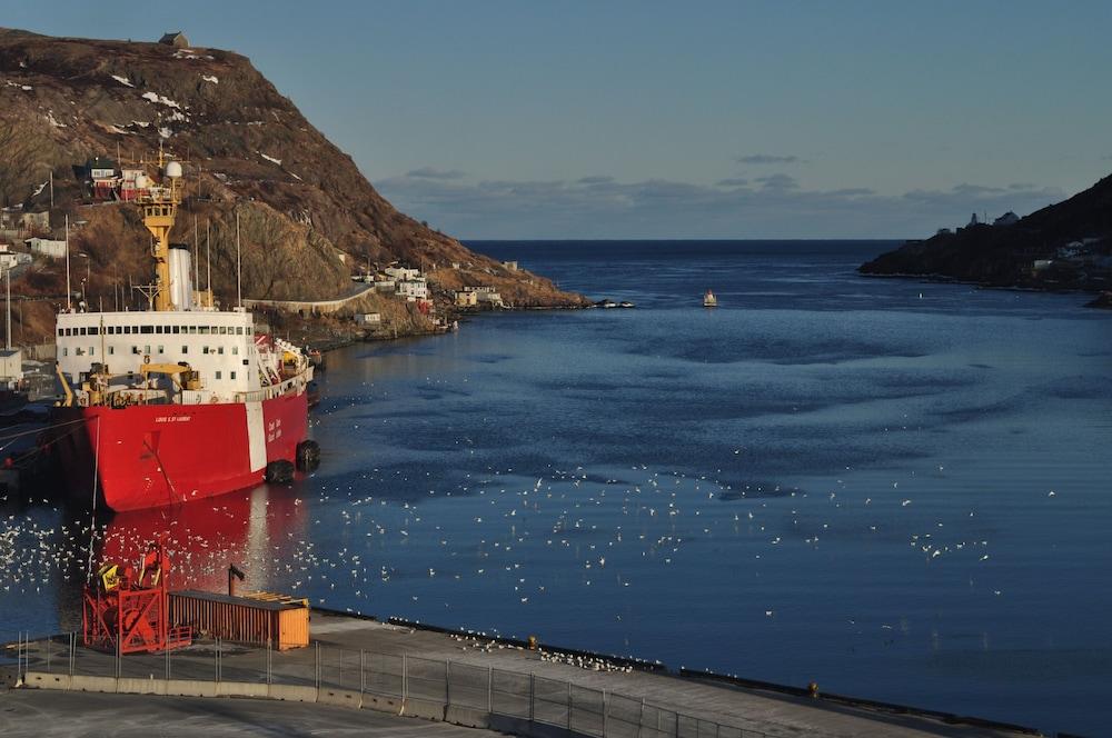 Doubletree By Hilton St. John'S Harbourview Hotel Buitenkant foto