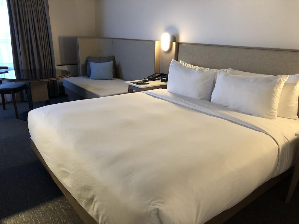 Doubletree By Hilton St. John'S Harbourview Hotel Buitenkant foto