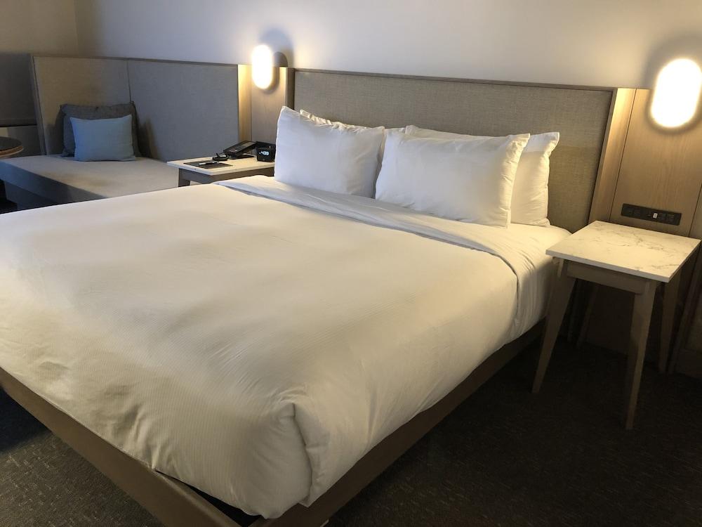 Doubletree By Hilton St. John'S Harbourview Hotel Buitenkant foto